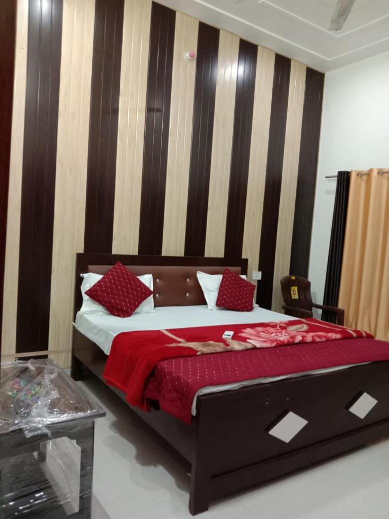 Ramam Hotel By Naavagat 700Mtr From Shri Ram Janambhumi Ayodhya 외부 사진
