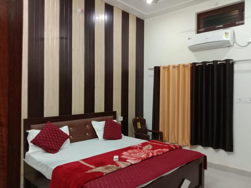 Ramam Hotel By Naavagat 700Mtr From Shri Ram Janambhumi Ayodhya 외부 사진